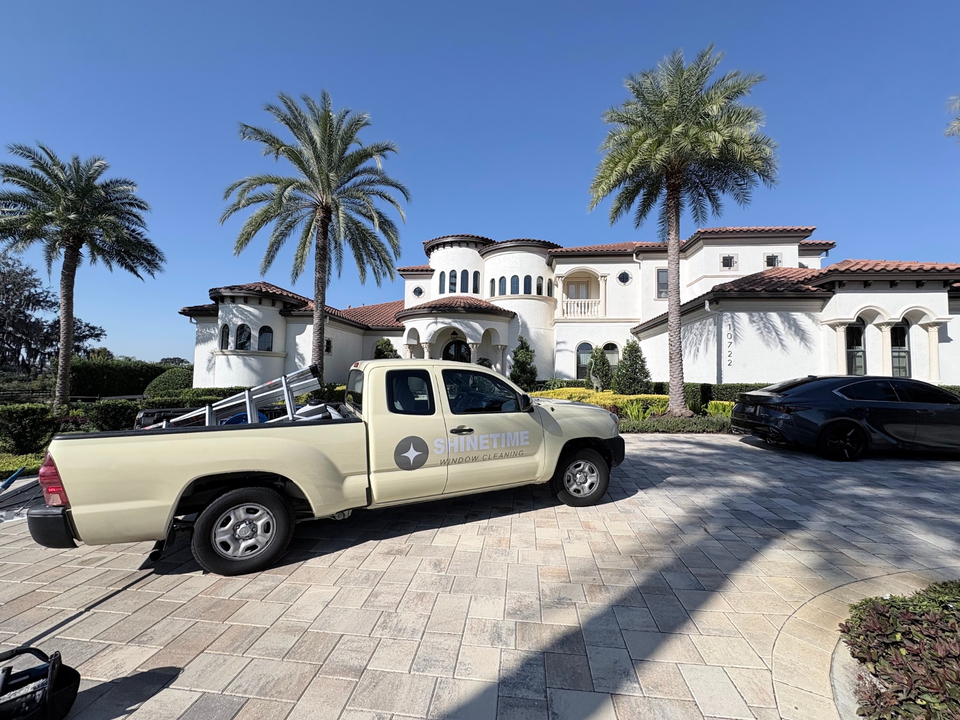 Professional window cleaning in Tampa Bay